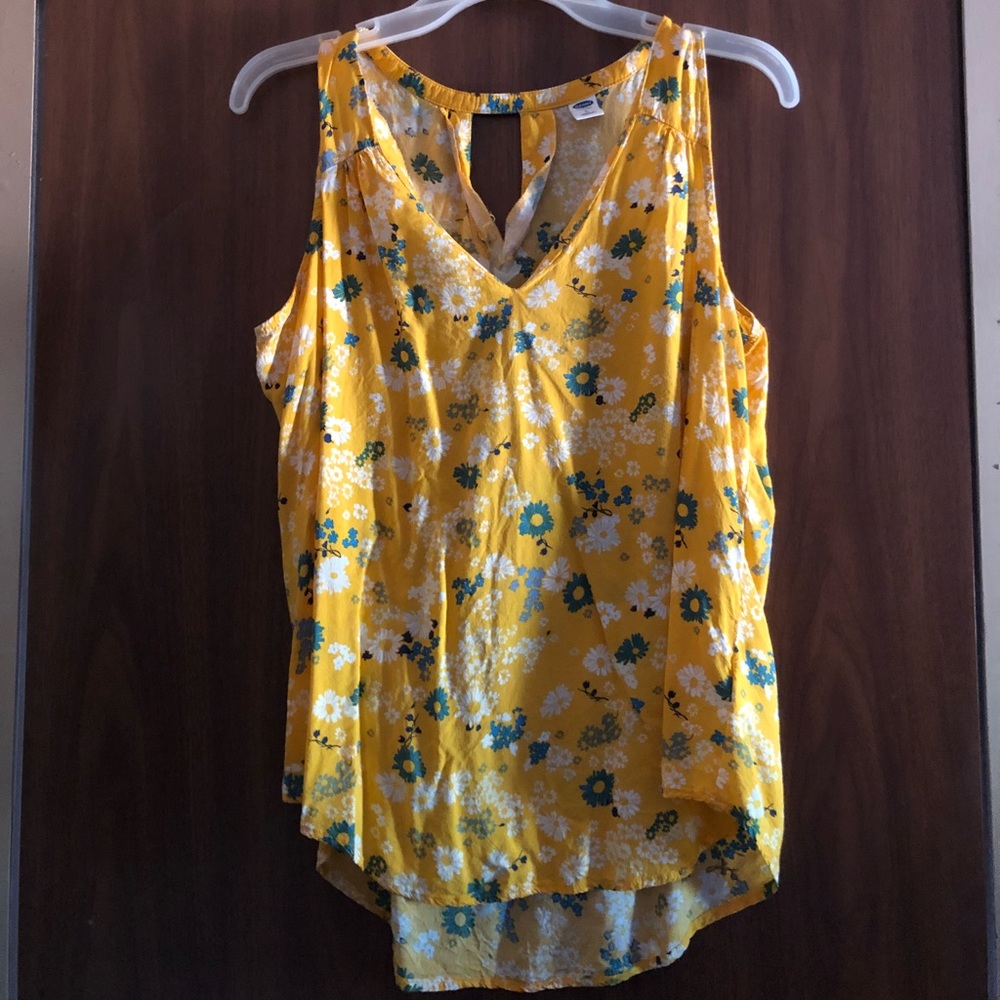 Old navy floral spring sleeveless blouse